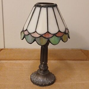 Lovely Dale Tiffany Style Tea Light